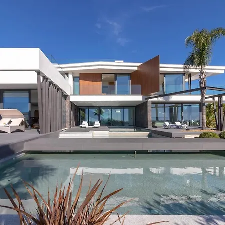 Casa Luna Mar Estômbar
